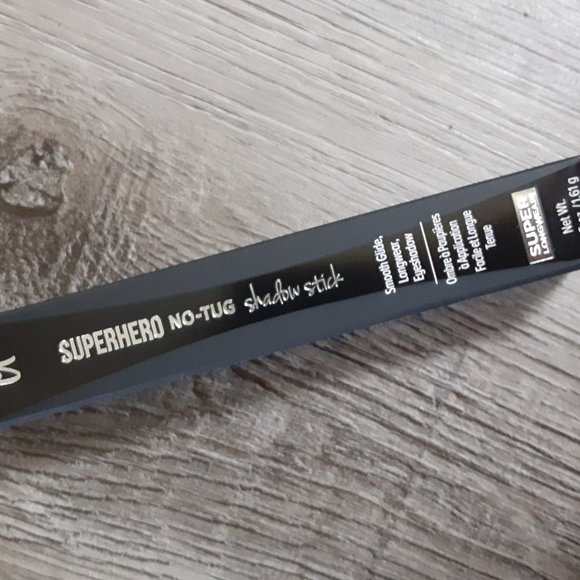 Superhero No-Tug Waterproof Eyeshadow Stick - Picture 6 of 7